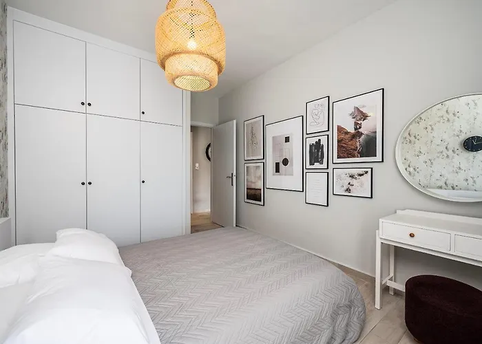 Warmth & Charm Island Style