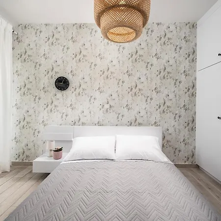 Warmth & Charm Island Style 아파트